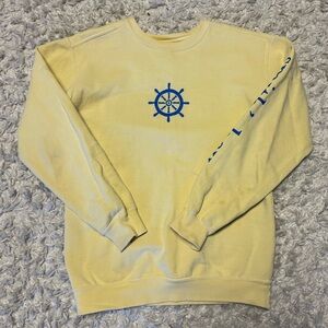 This is a super comfy and cute crewneck in good condition!